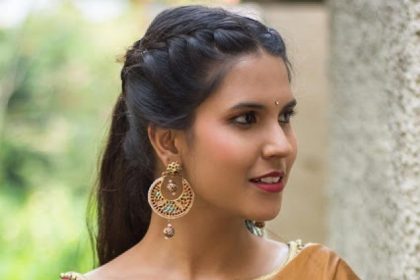 plain-saree-with-designer-blouse-ideas