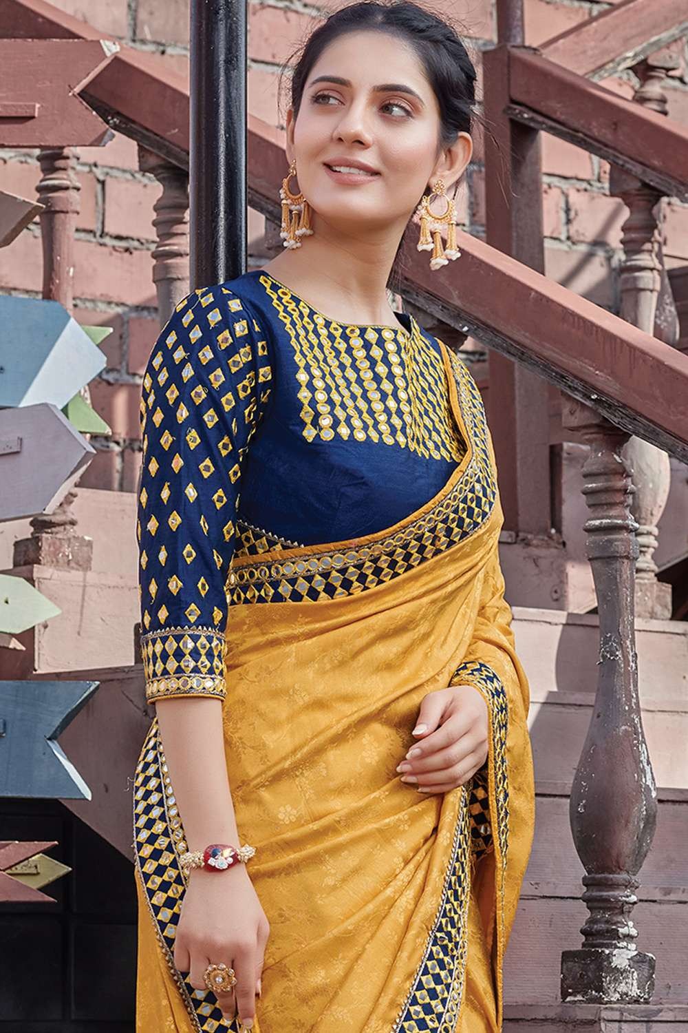 Navy blue saree with yellow blouse hotsell