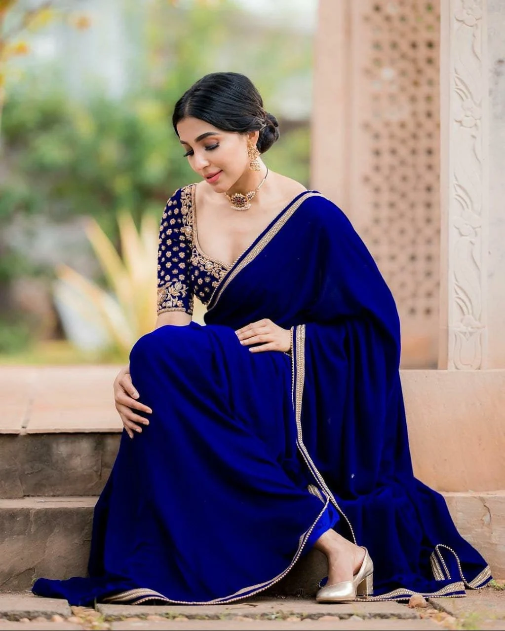 Navy blue saree design hotsell