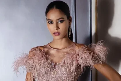 Stylish Crop Top Lehenga Blouse Design