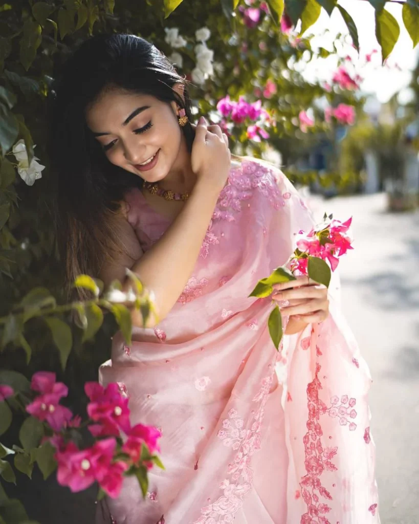 Blouse in Organza Silk Design