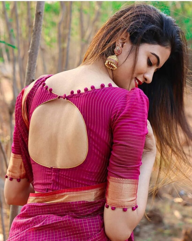 Backless Blouse Design in Round Shape