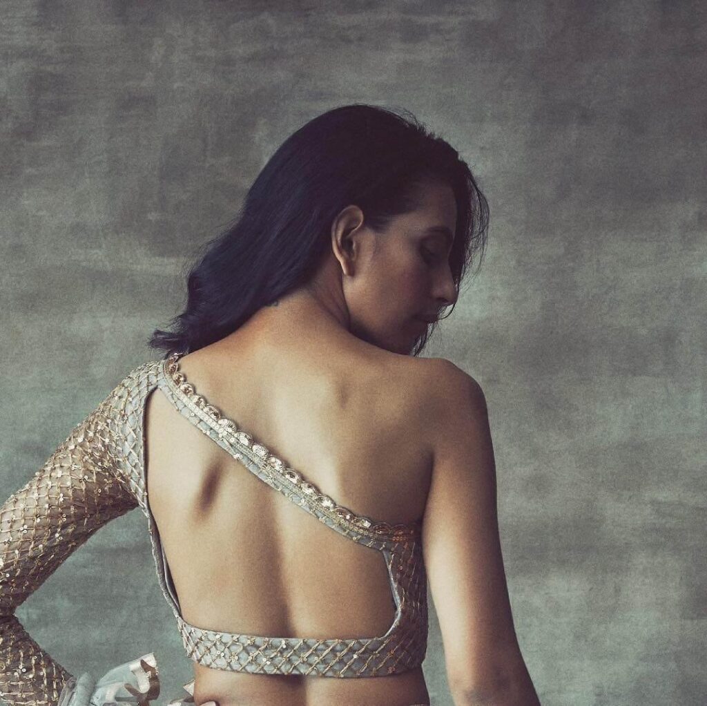 Modern Backless Blouse Design