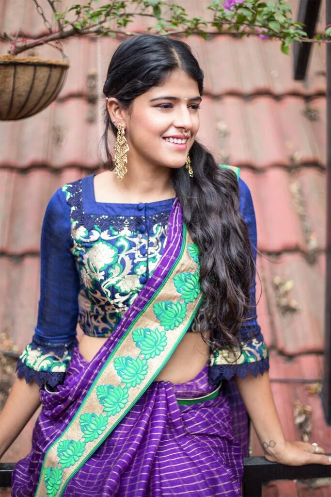 Blouse Design for Double Color Plain Saree