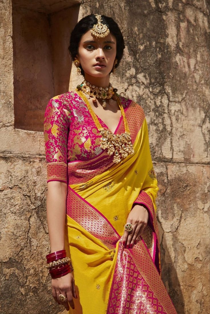 Boat Neck Jacquard Blouse