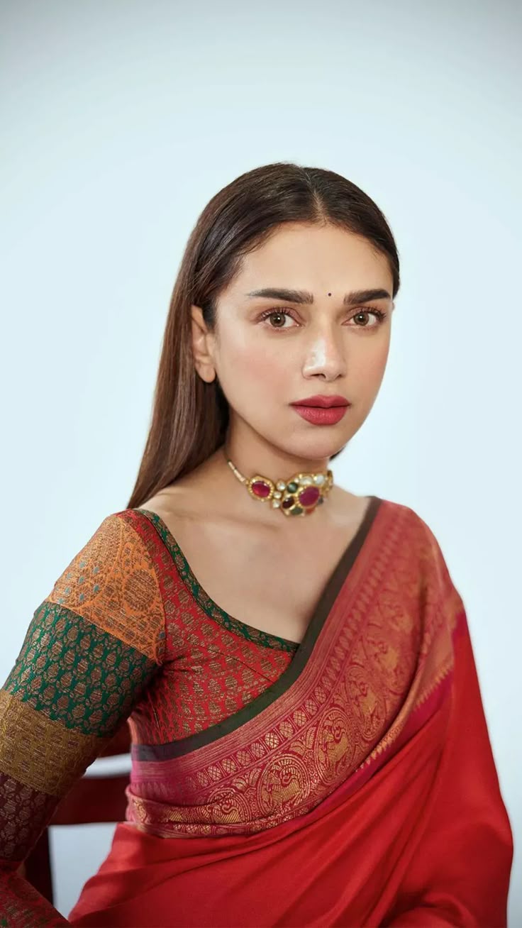 U-Neck Jacquard Blouse