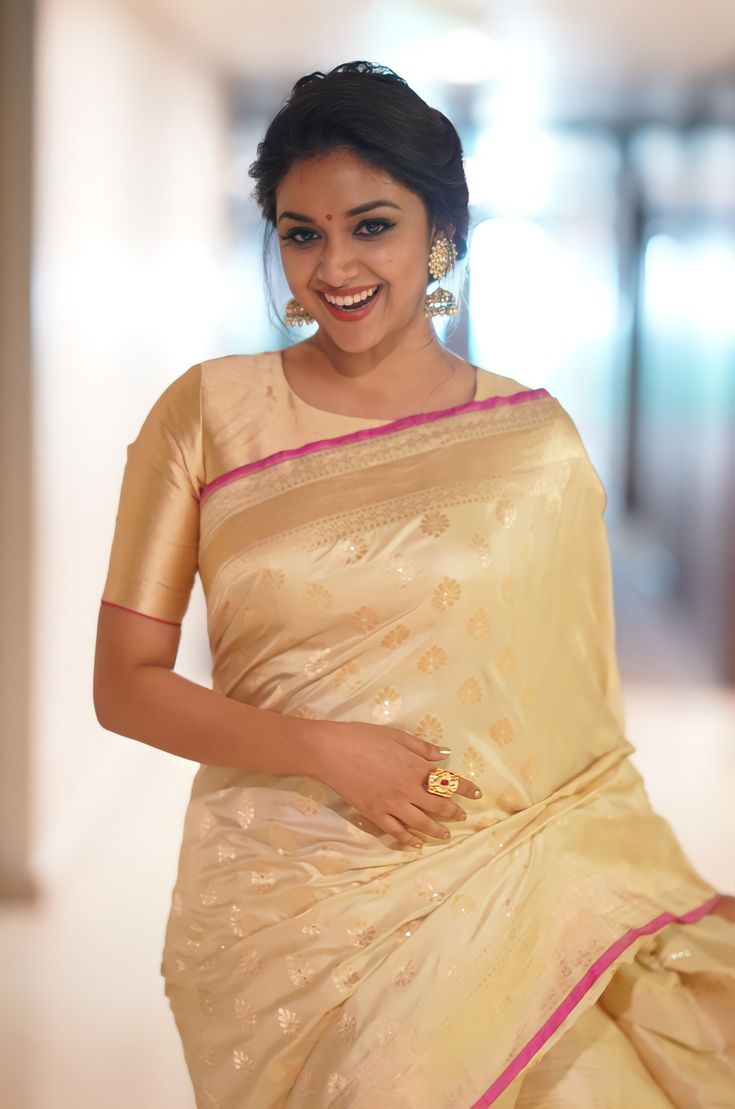 Simple Blouse Sleeves Design