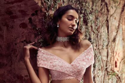 Insta-Worthy Blouses to Flaunt Your Style