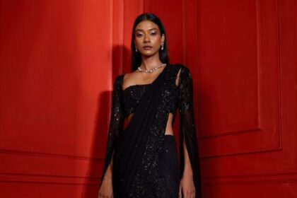 Why Women Love Shopping Blouses at DesignerBlouse.co