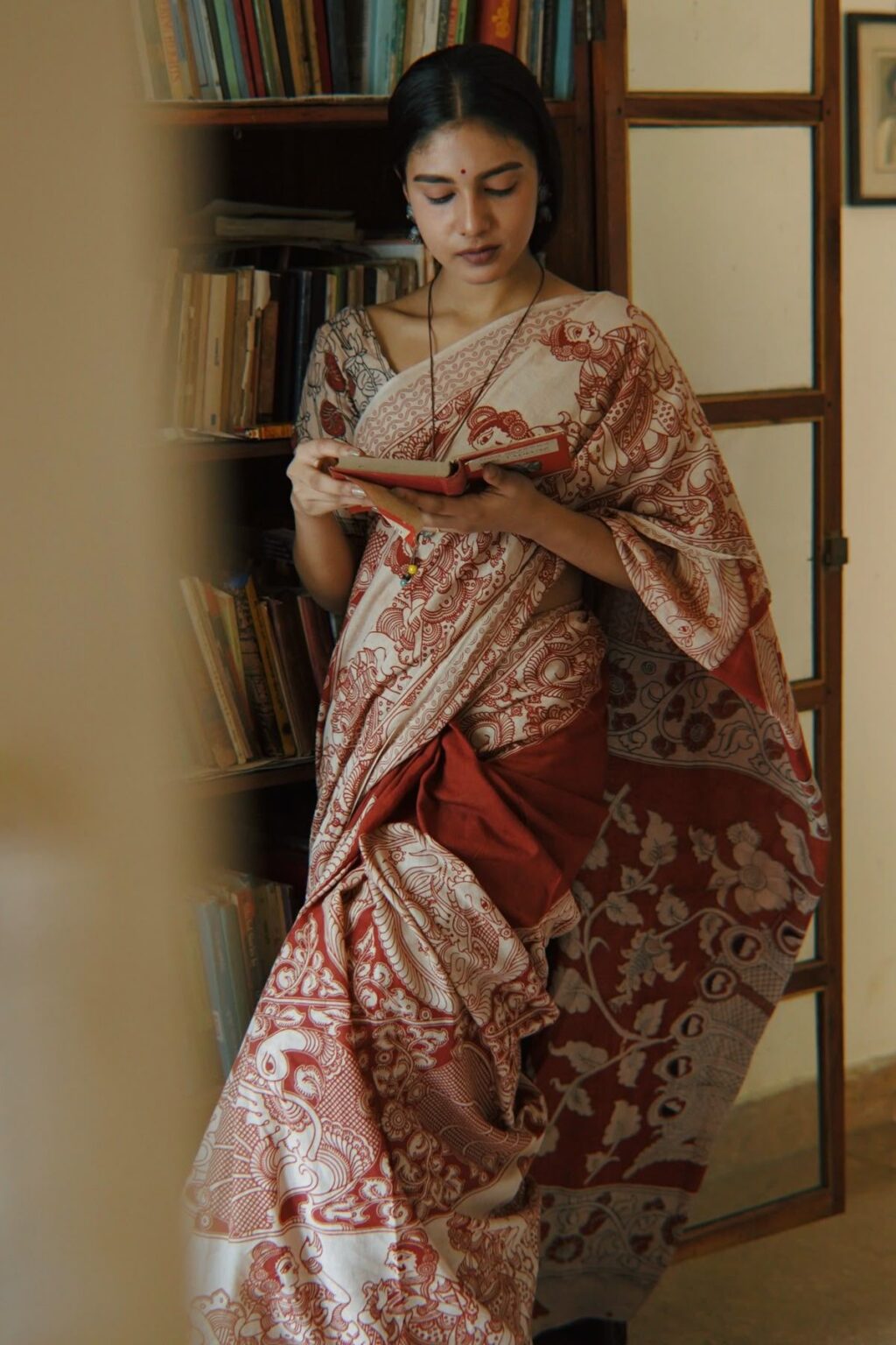 Different Blue Color Soft Cotton Saree With Contrast Kalamkari Printed Blouse